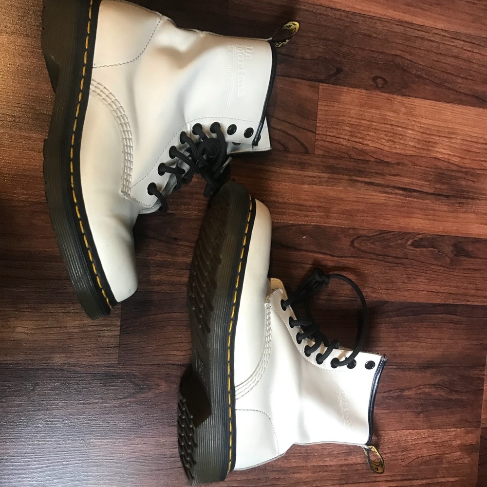 1460 White Dr Martens